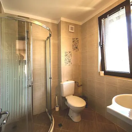 Vessyta 3*