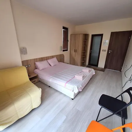 Vessyta ספרבה בניה